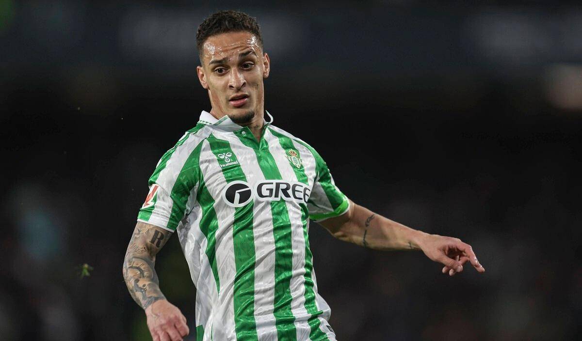 九游体育APP雄鹿队防守崩盘，惨遭对手狂轰猛炸，过程发布其中是否精华.