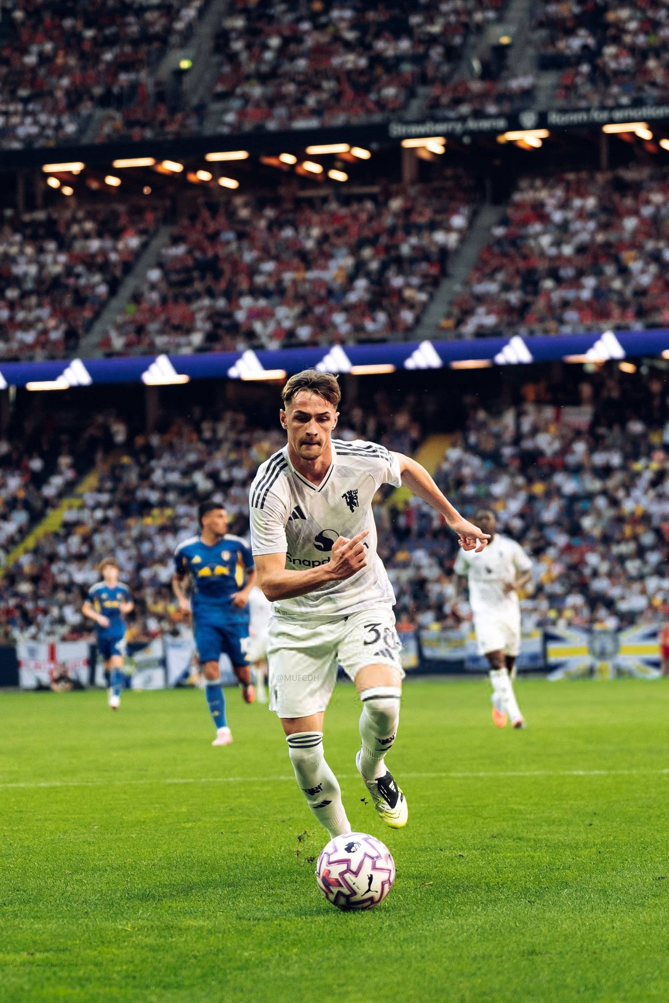 九游客户端下载包含穆雷在阿森纳比赛中重返赛场，比赛规则变更引发热议！全场沸腾不已的词条