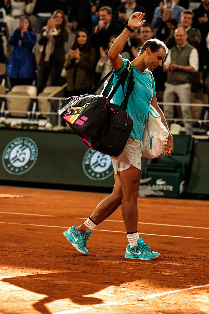 九游客户端下载纳达尔回归赛场，爆冷首场状态亮眼，公牛观众沸腾！的简单介绍