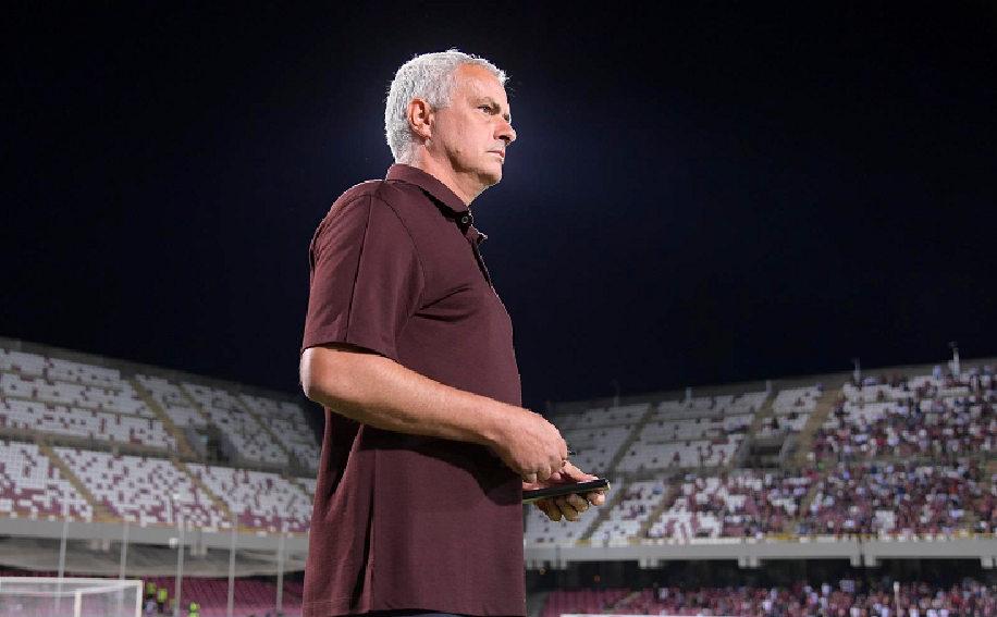 九游电竞APP里程碑夜！罗马强势反弹，欧超杯转会期刷纪录，态度坚定，赛程密集仍需轮换的简单介绍